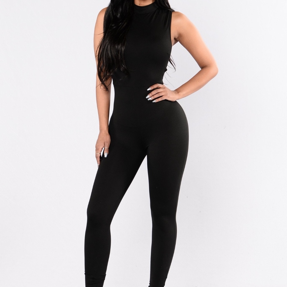 Black Jumpsuit size Small Fashion Nova Backless